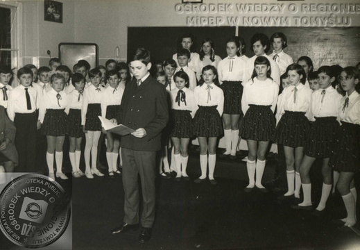 Występy chóru dziecięcego w Bukowcu - rok 1970.