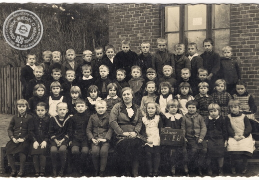 Szkoła w Bukowcu - rok szkolny 1938-39, klasa I i II