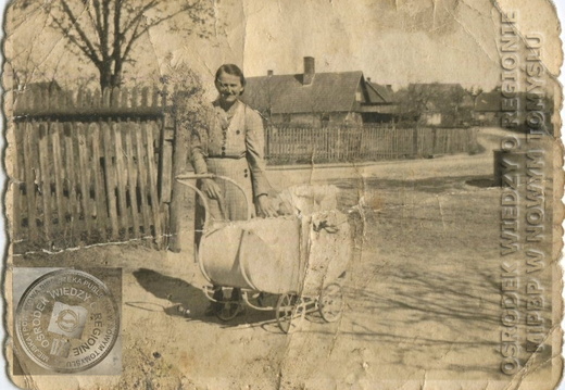 Agnieszka Michalak z córką Marią- 1946r.