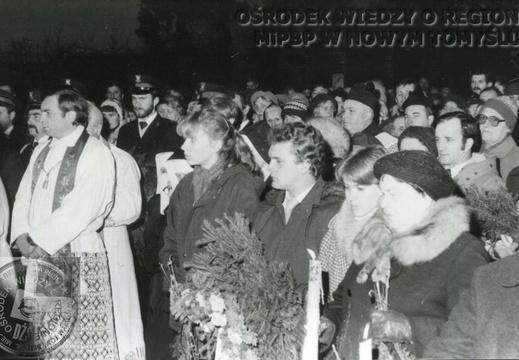 Pogrzeb ks. Karola Mazurka. Wytomyśl, 5 grudnia 1984 r.