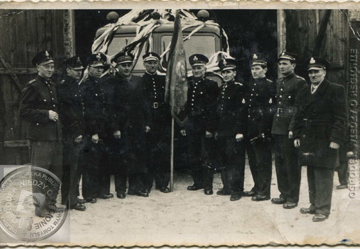 Koniec konnych zaprzęgów.
