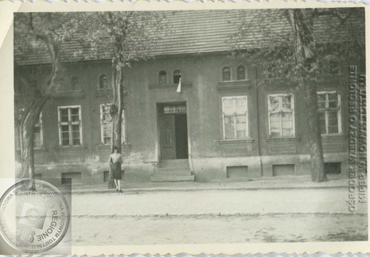 Dom od frontu  - aktualnie pl. Kościelny 14, 1960 r.