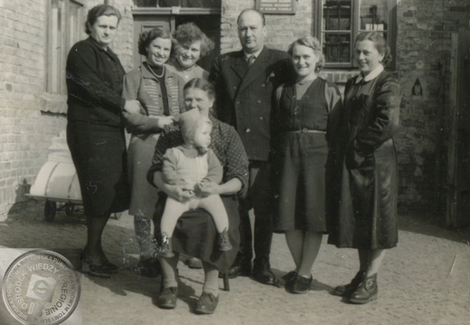 Pracownicy Skupu Zwierząt Rzeźnych Oddz. Rejonowego w  Nowym Tomyślu,  1954 r.