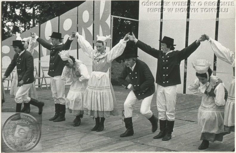 010_Jarmark_Chmielowikliniarski_1977_gm_zbiory_MiPBP_NT_01.jpg