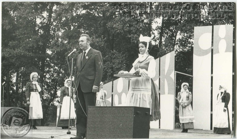 023_Jarmark_Chmielowikliniarski_1977_gm_zbiory_MiPBP_NT_01.jpg