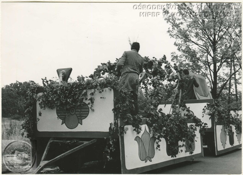 039_Jarmark_Chmielowikliniarski_1978_gm_zbiory_MiPBP_NT_01.jpg