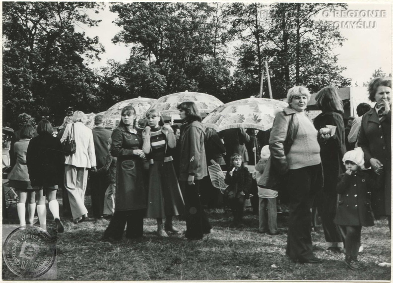 040_Jarmark_Chmielowikliniarski_1978_gm_zbiory_MiPBP_NT_01.jpg