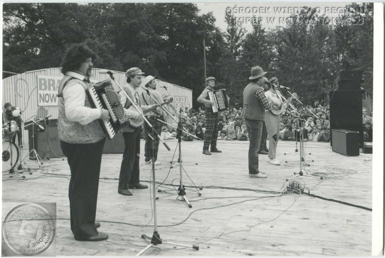 045_Jarmark_Chmielowikliniarski_1986_gm_zbiory_MiPBP_NT_01.jpg