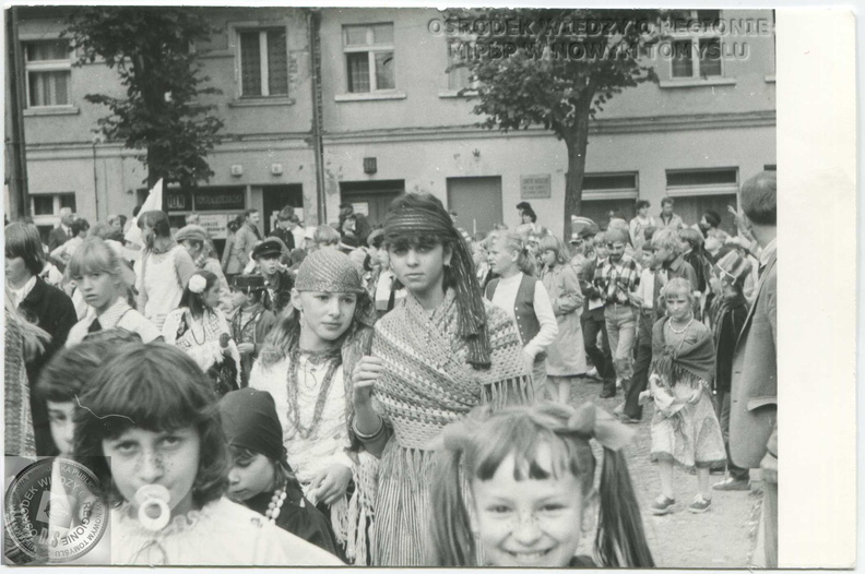 046_Jarmark_Chmielowikliniarski_1986_gm_zbiory_MiPBP_NT_01.jpg