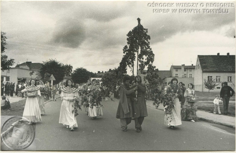 056_Jarmark_Chmielowikliniarski_1978_gm_zbiory_MiPBP_NT_01.jpg