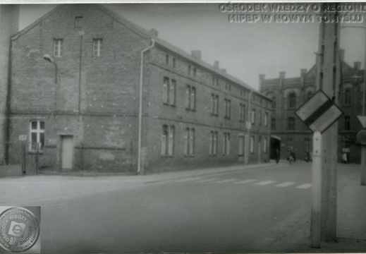 Budynek Spółdzielni Stolarskiej przy ulicy 3. Stycznia, 1983 r.