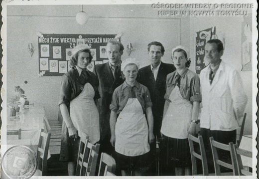 Pracownicy restauracji przy ul. Poznańskiej, 1951 r.