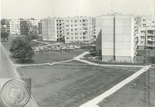 Widok  z ulicy Zbąszyńskiej w kierunku centrum. Po prawej Osiedle Świerczewskiego - 1985