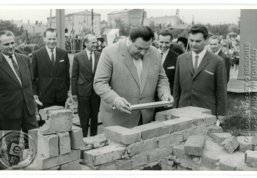 Wmurowanie aktu erekcyjnego pod budowę nowego budynku Liceum Ogólnokształcącego - 21 lipca 1965r.