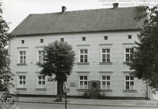 Budynek szkolny. Nowym Tomyśl, 1984 r.