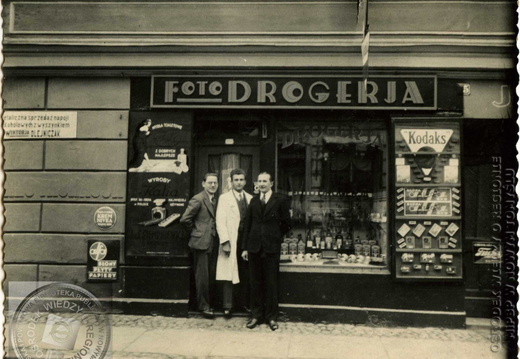 Foto-drogeria Ignacego Szczepaniaka - ul. Mickiewicza,  1939 r.