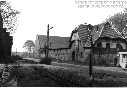 Ul. Poznańska w Wąsowie. Stacja kolejki wąskotorowej.